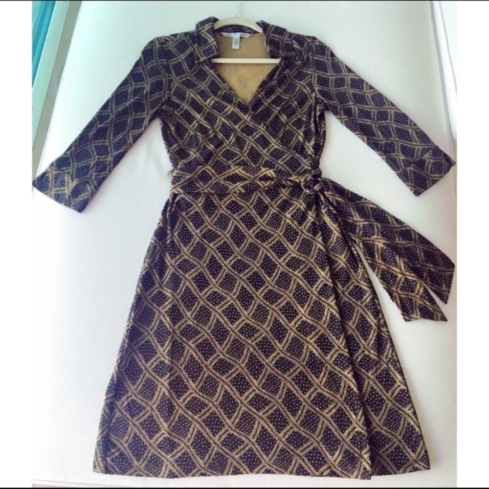 Iconic DVF Wrap Dress 100% Silk Size 10